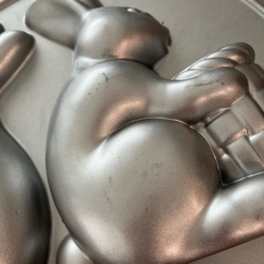 10Cup/2.4Liters Nordic Ware USA Easter Bunny 3D Basket Cake Pan Rabbit Baking - Picture 8 of 8
